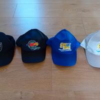 Set 4 berretti con visiera nuovi