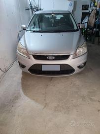 Ford Focus berlina 1.6 benzina