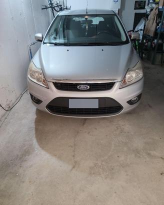 Ford Focus berlina 1.6 benzina
