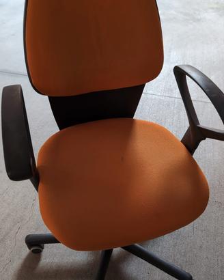 Sedia Ufficio arancione regolabile