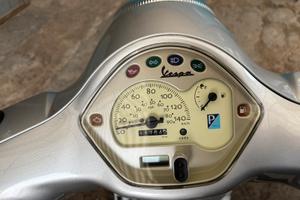 Vespa LX125