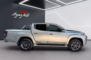 Mitsubishi L200 d. cab 2.3d Diamond Pack 2 Intouch