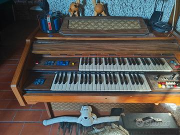 organo Farfisa 