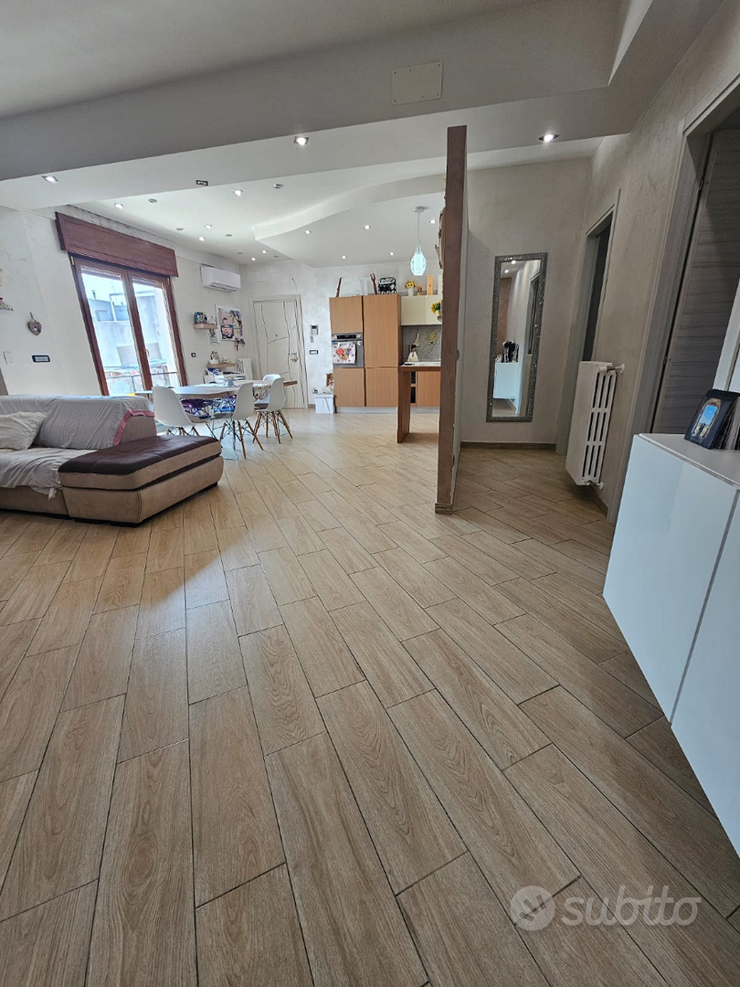 Casa ristrutturata con terrazzo - Vista 2