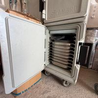 1 ISOBOX con ruote e 1 senza