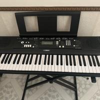 tastiera musicale yamaha EZ/220