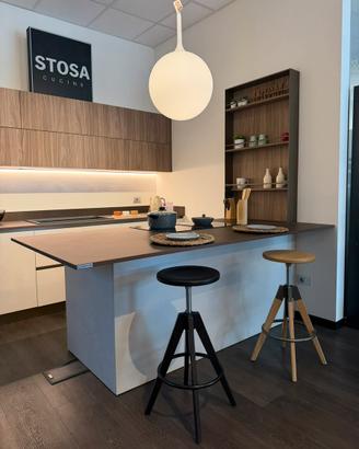 Cucina con isola Stosa