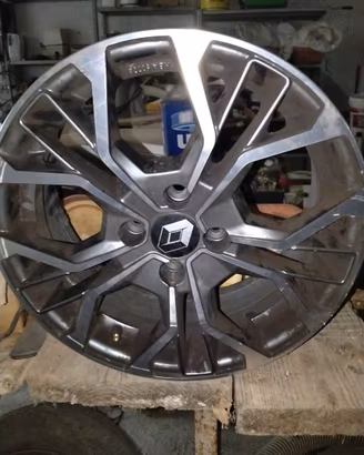 Gomme e cerchi Clio Renault