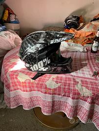 Casco con maschera