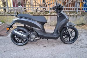 Kl B-Tre 125 SCOOTER