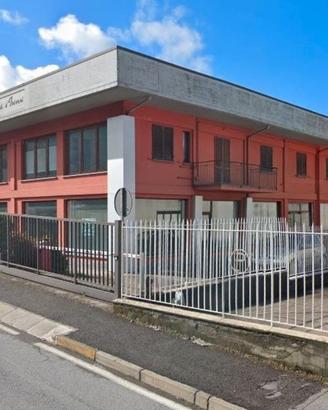 Magazzino di circa 650 mq fronte strada