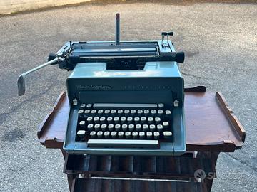 Macchina da scrivere Remington International
