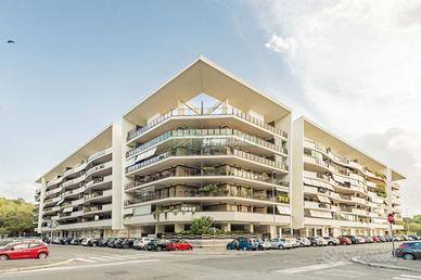 Torrino Nord - Via Budapest | Elegante Trilocale c