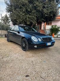 Mercedes E220 w211