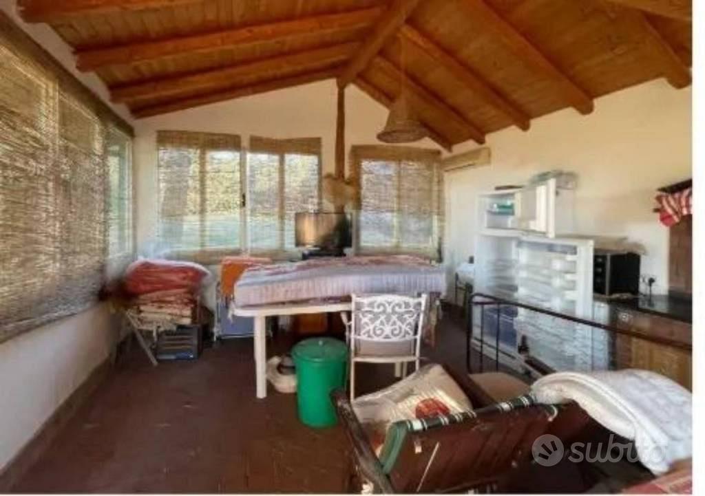 Immobile in asta di 1357 m² a Nicolosi - Altro