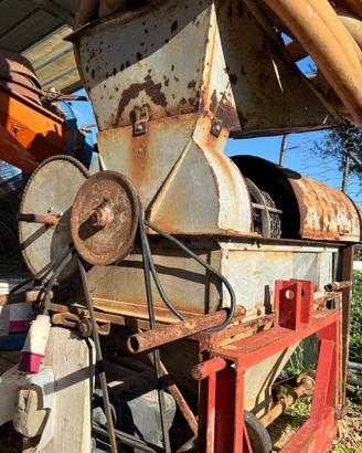 PIGIATRICE - DERASPATRICE UVA