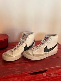 Nike Blazer Mid 77 Donna Bianco e Nero