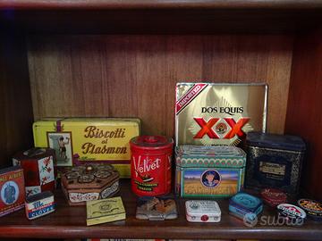 Selezione di scatole in latta