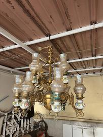 Lampadario in porcellana di Capodimonte
