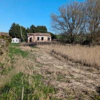 Rustico su terreno di 2.000 mq [C0722]