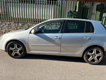 Golf  2.0 TDI