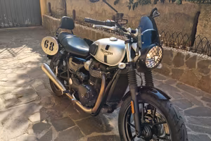 Triumph Street Twin 900