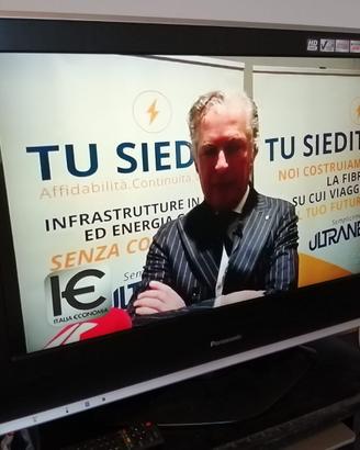 Panasonic tv 32 pollici TX-32LXD70F funzionante