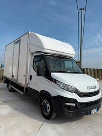 Cassonato con pedana 750kg euro6