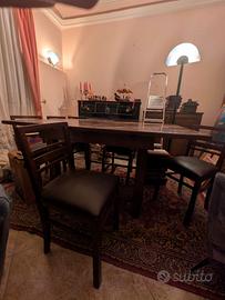 Tavolo in legno con 6 sedie imbottite
