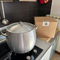 Pentola Alessi in alluminio con coperchio