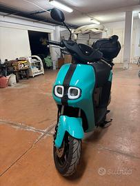 Neo’s Yamaha elettrico dual battery 2024
