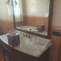 mobile bagno con specchio.  legno  massello. 
