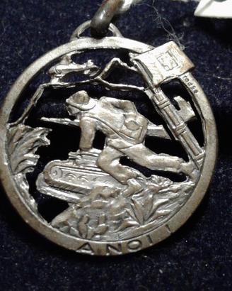 Medaglia Coloniale AOI Milizia MVSN A NOI REI