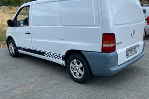 Mercedes Vito W638