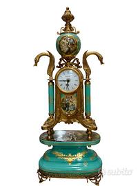 Orologio classico in Porcellana e Bronzo