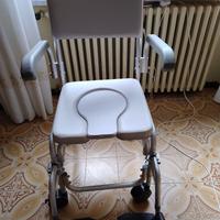 Sedia comoda per WC e doccia