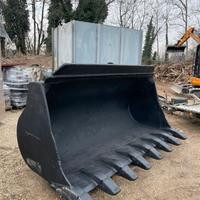 B20 Benna da scavo per palla gommata