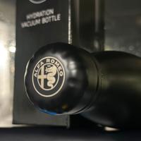Bottaccia originale Alfa Romeo nera opaca.