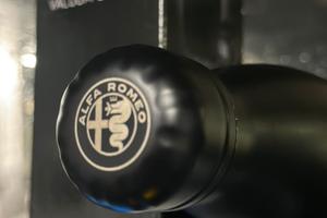 Borraccia originale Alfa Romeo nera opaca.