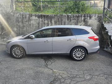 Ford Focus SW 2011 – Station wagon spaziosa e affi