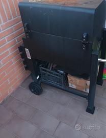 Barbecue con copertura 