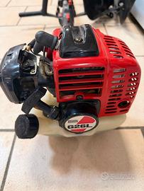 Decespugliatore komatsu con accessori