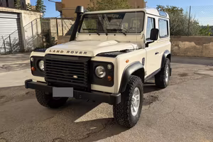 Land Rover Defender td4  puma autovettura 4 posti