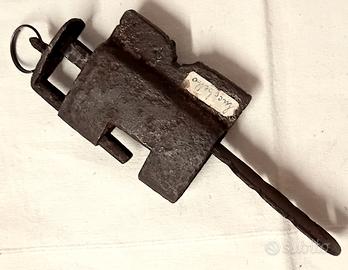 VECCHIO ANTICO LUCCHETTO DA COLLEZIONE 