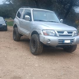 MITSUBISHI Pajero (2000-2007) - 2002