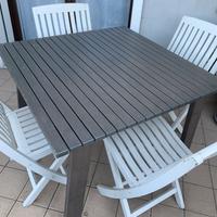 Tavolo da esterno