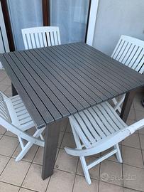 Tavolo da esterno
