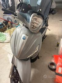 Beverly 350