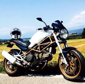 Ducati Monster 750
