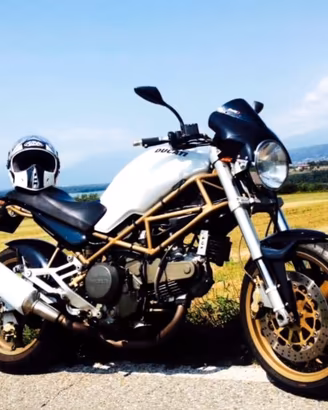 Ducati Monster 750